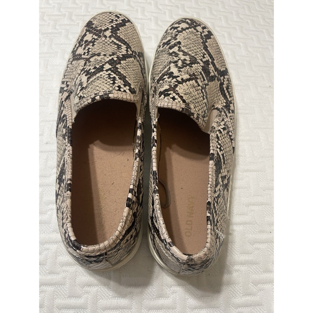 Old Navy Sneaker Womens 8.5 Snake Skin Pattern Slip On